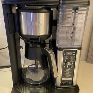 Like new Ninja Coffee Bar Coffee Maker